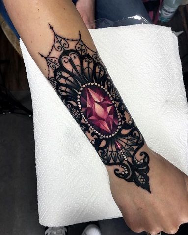 Ženska Designer Forearm tattoos