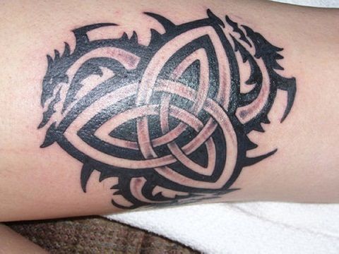 Keltski tribal dragon tattoo design