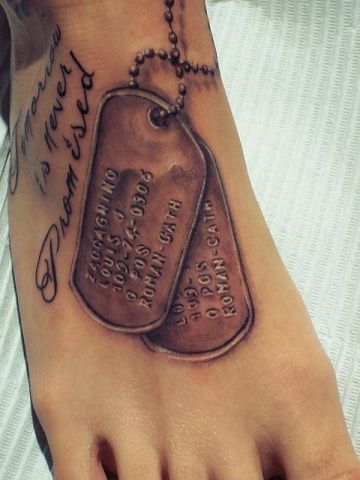 Šuo chain tag foot tattoo
