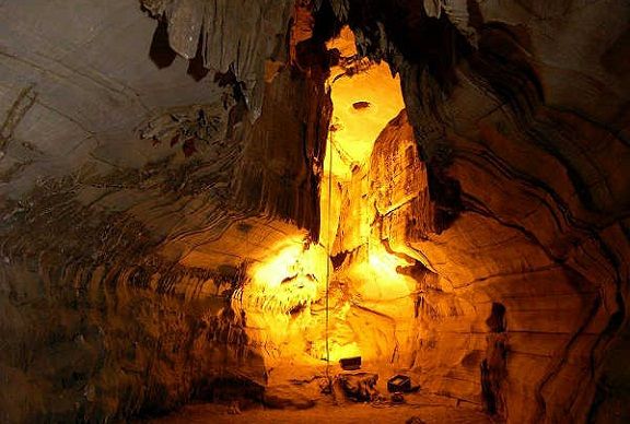 Stebuklai of Belum Caves -Mandapam