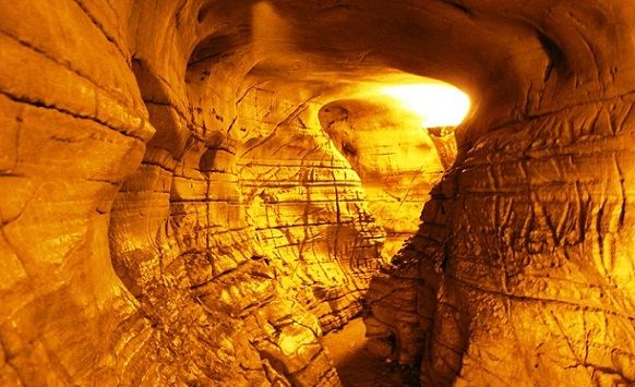 Stebuklai of Belum Caves - entrance.