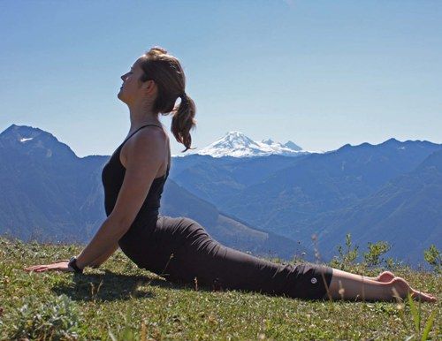 Bhujangasana Yoga (Cobra Pose) - Koraki in njegove koristi | Styles At Life