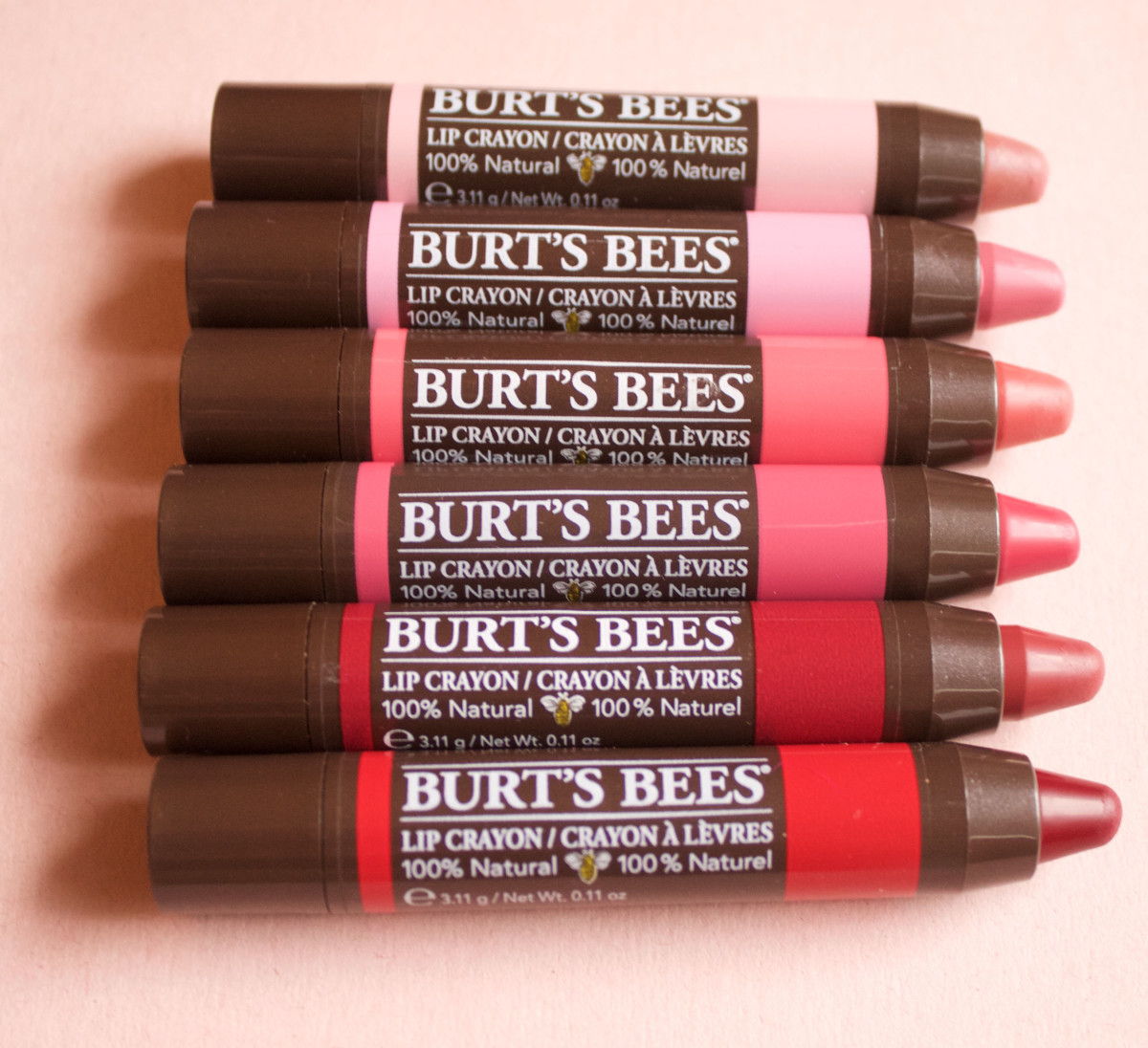 "Burt" bitės tiesiog pagamino natūralius lūpų pieštukus, kuriuos mes visi laukėme