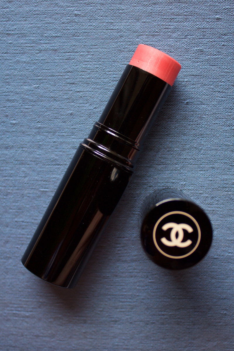 Chanel face o blush cremă acum (și nu vei fi dezamăgit)