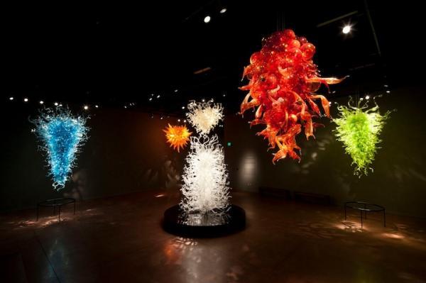 Dive Chihuly's Vibrant Glass Sculpture Garden