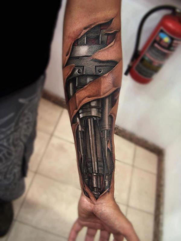 Frighteningly Realistic Tattoos by Yomico Moreno