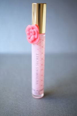 Victoria 's Secret Tease Flower Rollerball (1)