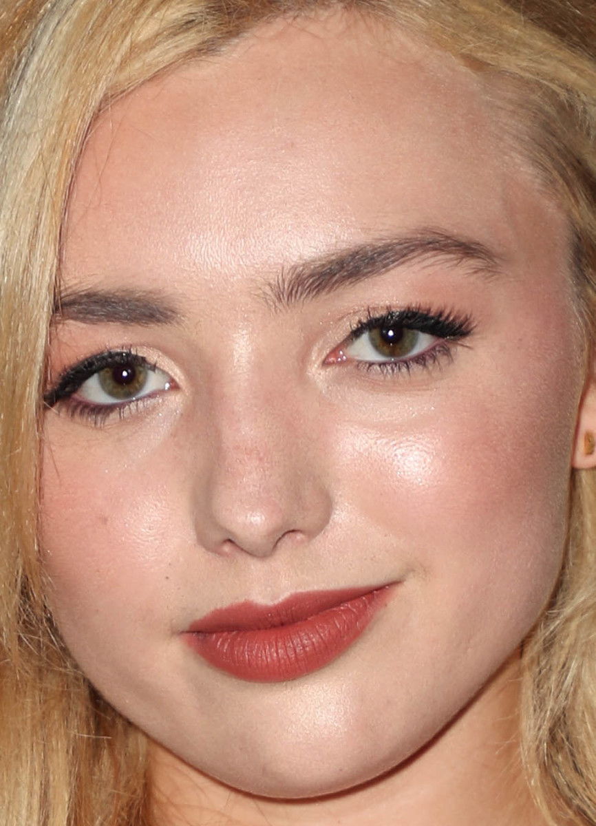 From Bold Lips to Glowy Skin: 26 of the Best Celebrity Beauty Looks Lately