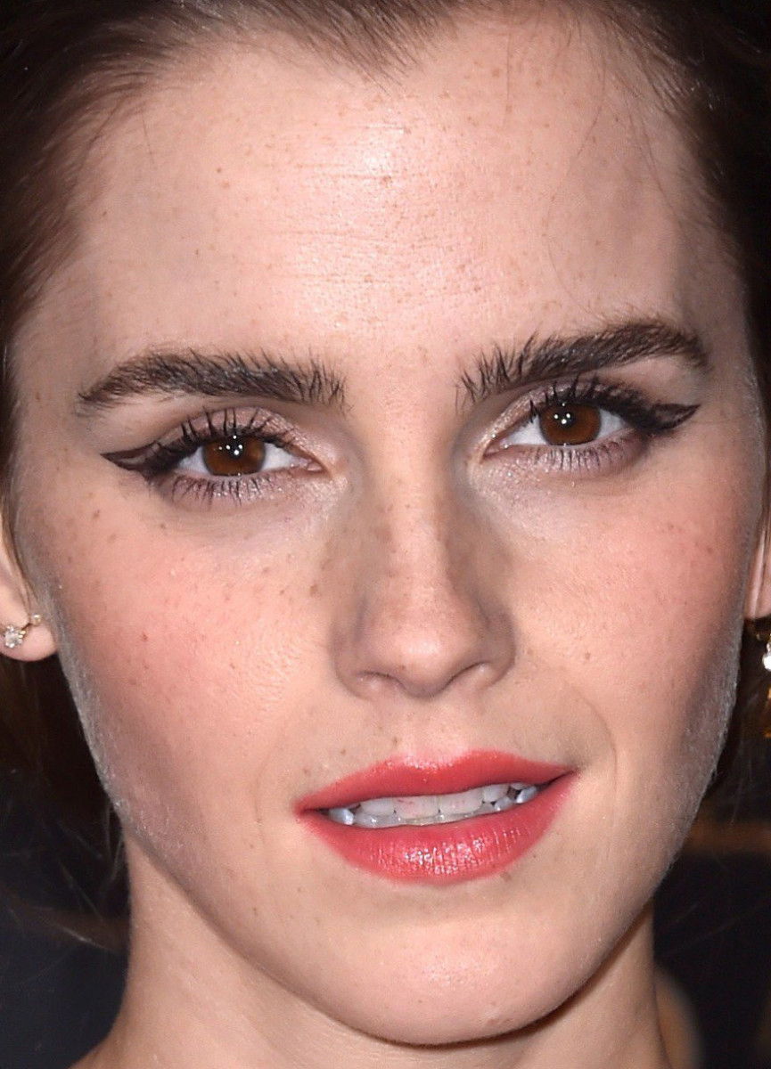 De la buzele strălucitoare la părul înțepător: 15 dintre cele mai bune frumusețe de celebrități arată în ultima vreme