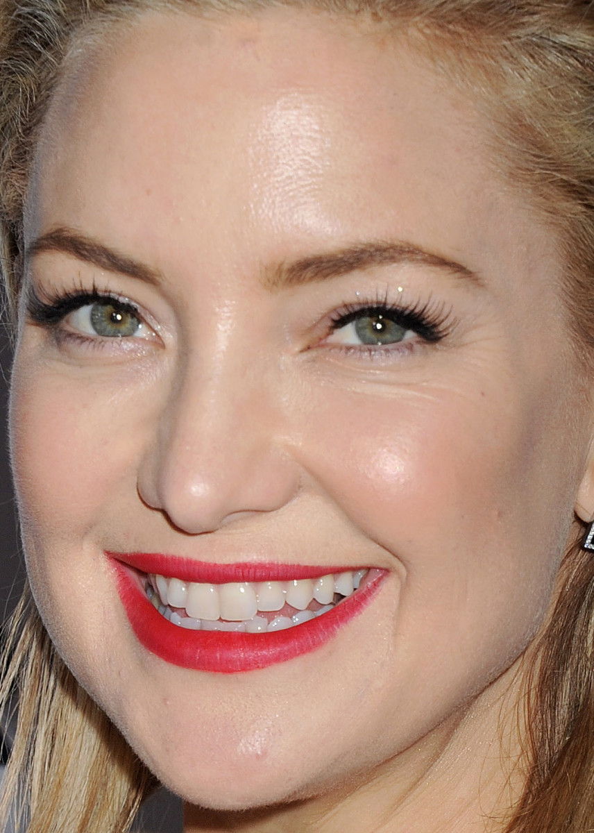 De la pielea strălucitoare la buzele de piersic: 11 dintre cele mai bune frumusețe de celebrități arată în ultima vreme