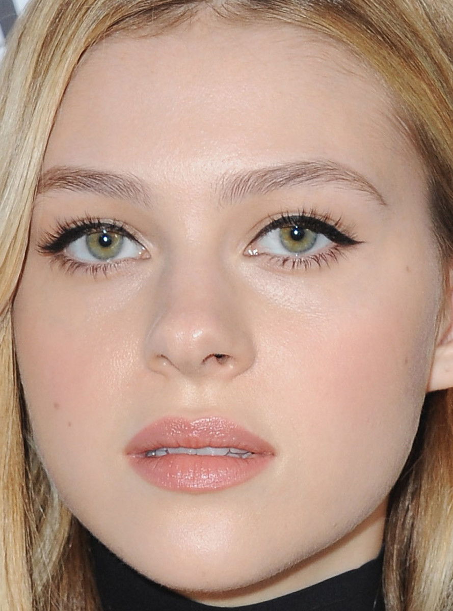 De la pielea strălucitoare la buzele de piersic: 11 dintre cele mai bune frumusețe de celebrități arată în ultima vreme