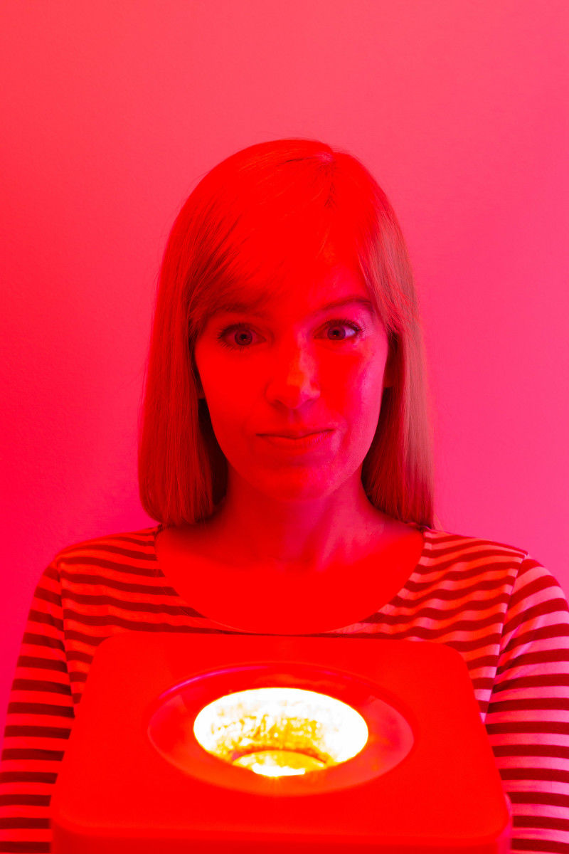 How Red Light Therapy Can Improve Your Skin (It Treats Acne, Wrinkles, Pigmentation and More!)