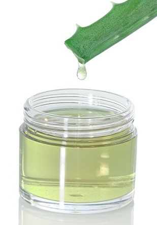 Aloe vera gel for smooth hair