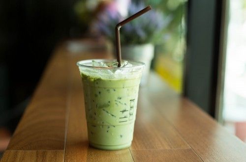 Kaip padaryti "Starbucks Matcha" žaliosios arbatos "Latte"