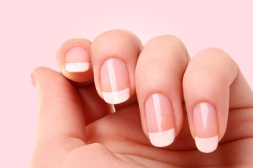 elimina acrylic nails