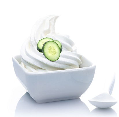 Jogurt and cucumber for dry
