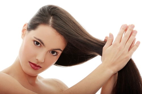 Kako uporabljati in uporabiti Castor Oil za rast las? | Styles At Life