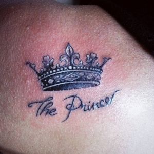 Több Than 50 Crown Tattoos For Your Royal Inking Dreams!