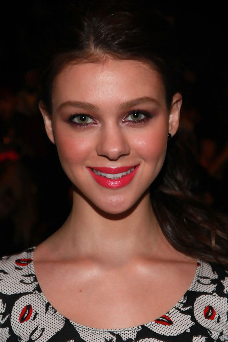 Nicola Peltz, Before and After