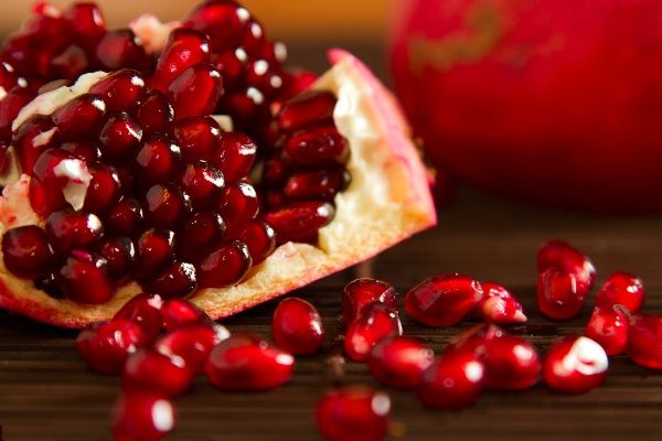 Pomegranate Benefits And Uses For Skin, Hair And Health | Styles At Life