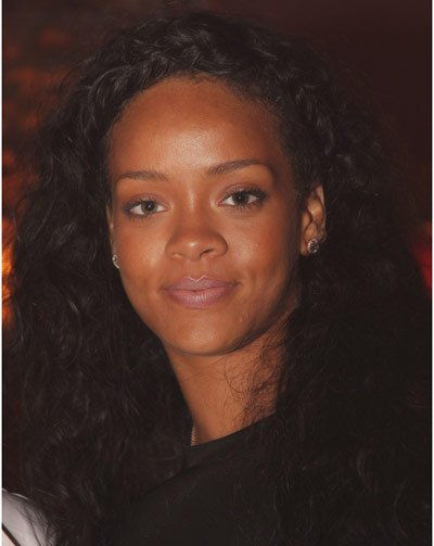 Rihanna without makeup_11