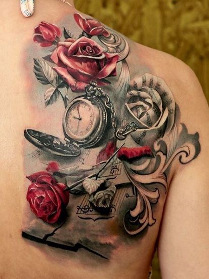 laikrodis ir rožinis tatuiruotė
