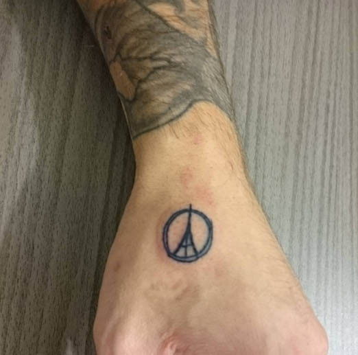 Tatuiruotės That Honor Paris Attack Victims