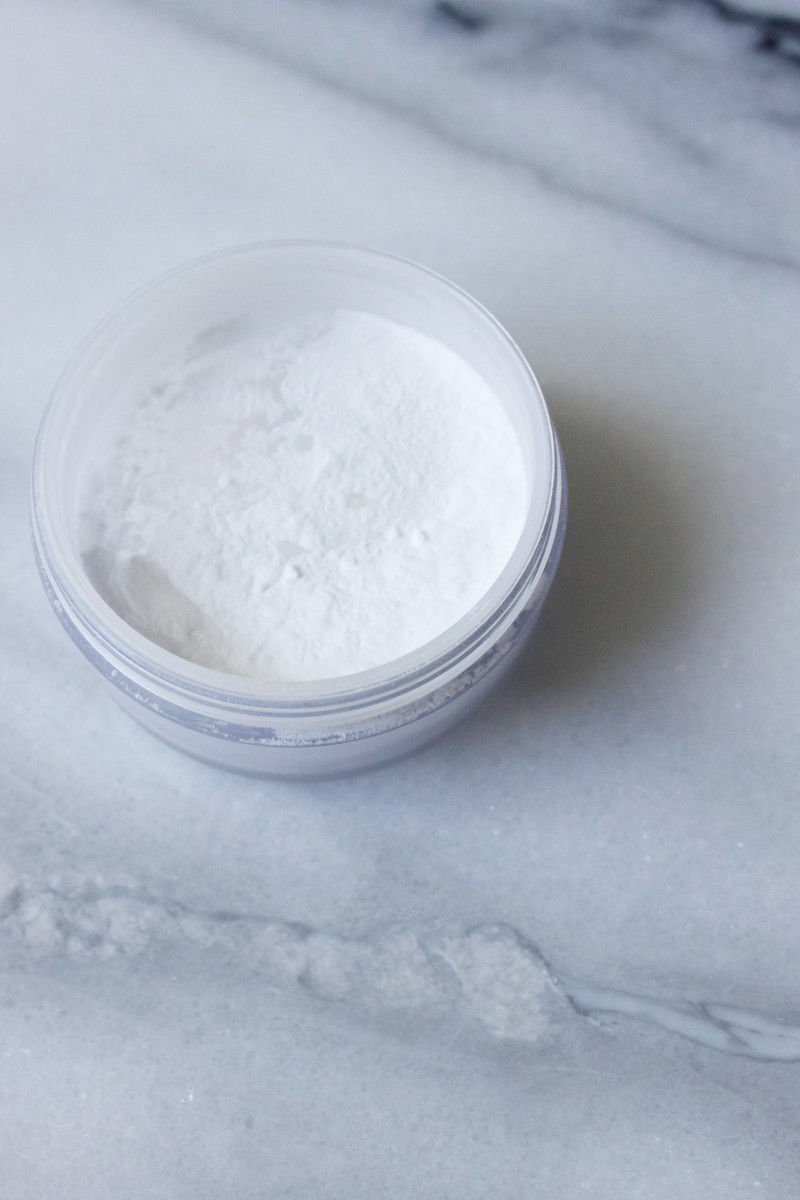 The Best Powder For Setting Your Makeup (and How To Use It)