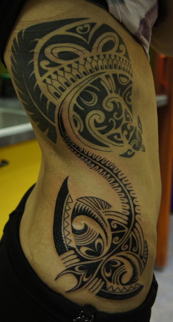 polinéziai Rib Cage Tattoo Design