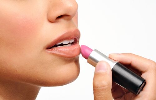 Tips to Make Your Lipstick Last Longer | Styles At Life