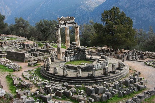 delphi_greece-turistice-locuri