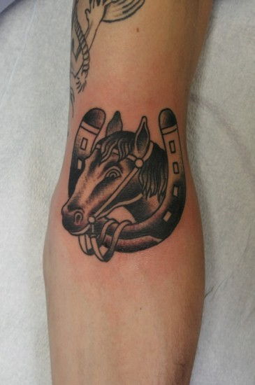 horseoshe tattoo 5