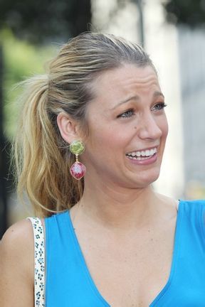 Blake Lively Without Makeup 5