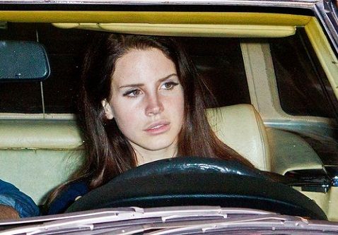 Lana Del Ray without makeup11