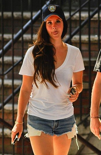 Lana Del Ray without makeup8