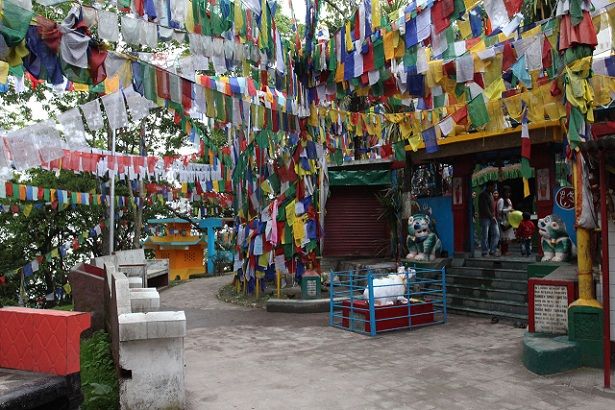 turistice-locuri mahakal-temple_darjeeling-