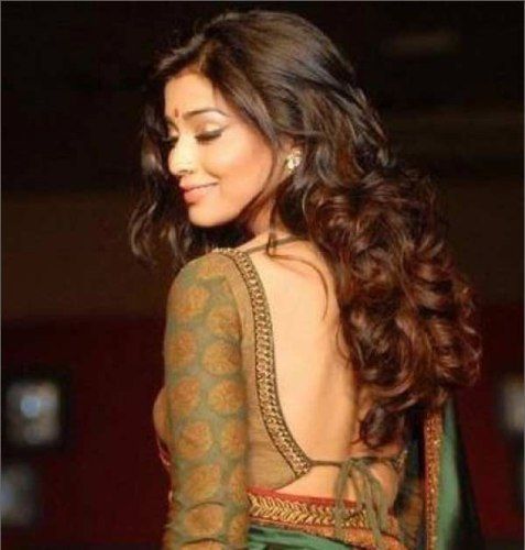 Simple Blouse Designs-Backless Blouse 7