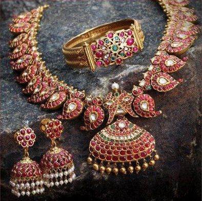 antique-ruby-necklace-and-jhumka-set