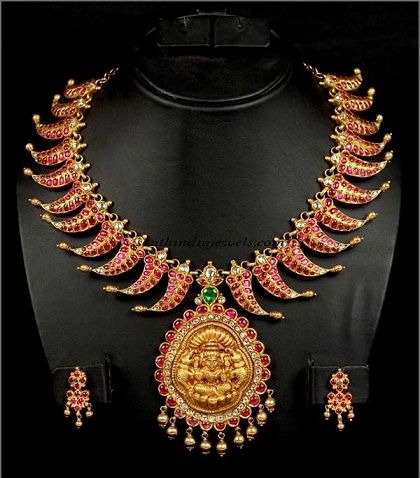 antique-necklace-with-ruby-and-goddess-embossed4
