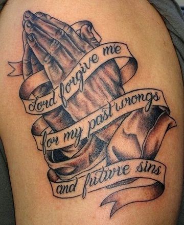 IMÁDKOZÁS HANDS WITH MESSAGE TATTOO