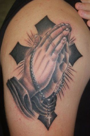 IMÁDKOZÁS HANDS TATTOO WITH ROSARY BEADS