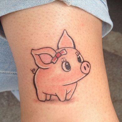 Női Pig in Tattoo