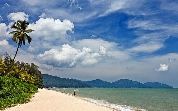 luna de miere-locuri-in-malaysia_batu-Ferringhi-plajă