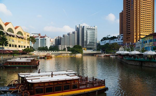medaus mėnuo-vietovės-Singapūre_singapore-upė