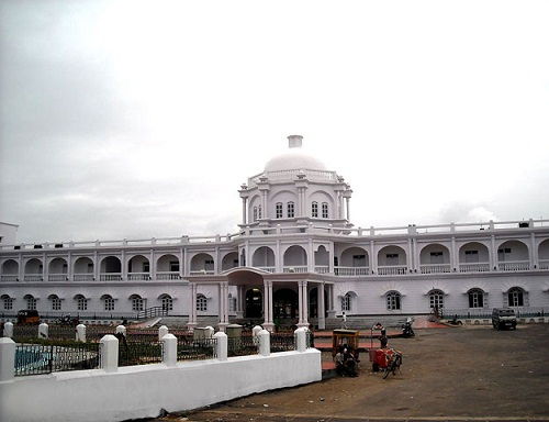 Na vrh 9 Honeymoon Places In Tripura - Kunjaban Palace