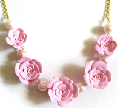 rose-flower-necklace-2