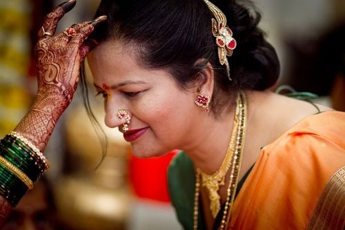 Maharashtrian bridal hairstyle8