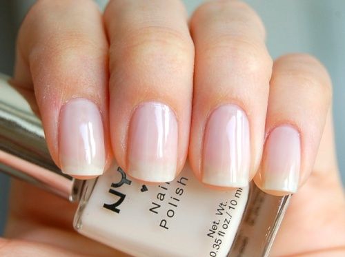 rózsaszín nail polish