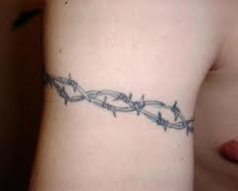 Elegantiškas Barbed Wire Arm Tattoo Design