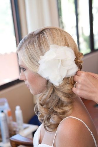 Top 9 Wedding Hairstyles for Medium Hair | Styles At Life